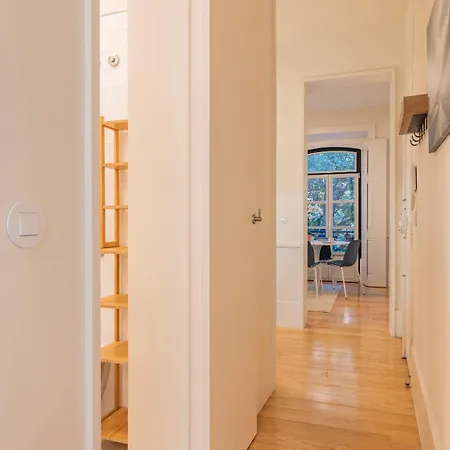 2bdr Alcantara Nest By Lovelystay Apartman Lisboa
